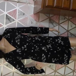 Boohoo white floral black dress Size 8